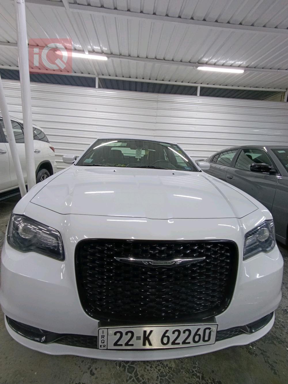 کرایسلەر 300